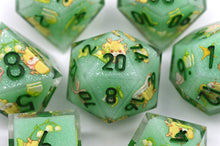 Load image into Gallery viewer, Tiny Lily Dragon dice 2 colors Dice- polyhedral set [Sharp Edge] Hand made
